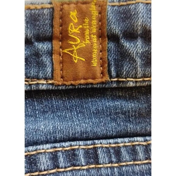 Aura Jeans Womens 8 Petite Short Rise Embroidered Straight - Picture 14 of 16